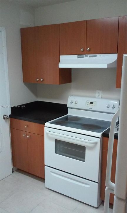 For Rent: $1,550 (1 beds, 1 baths, 668 Square Feet)