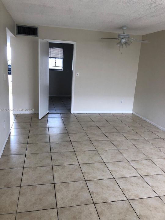 For Rent: $1,550 (1 beds, 1 baths, 668 Square Feet)