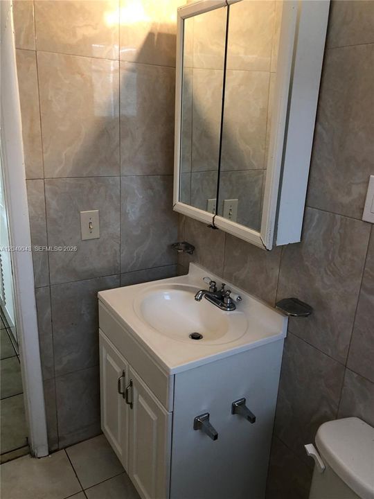 For Rent: $1,550 (1 beds, 1 baths, 668 Square Feet)