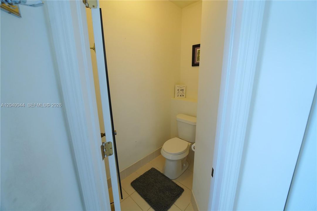 En Venta: $410,000 (3 camas, 2 baños, 1693 Pies cuadrados)