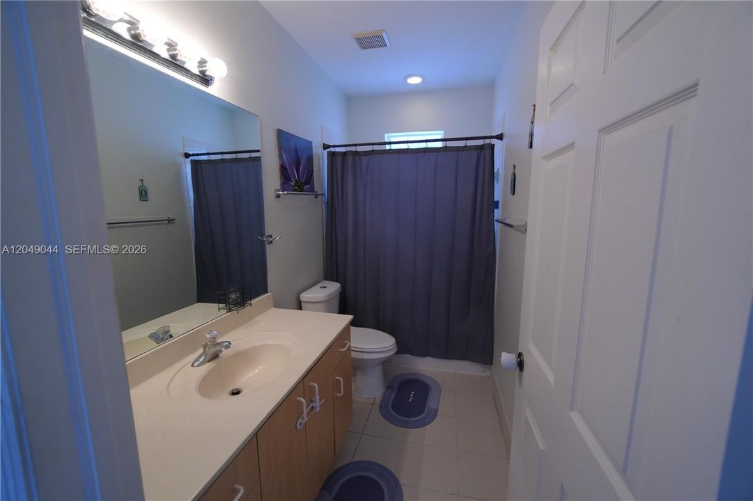 En Venta: $410,000 (3 camas, 2 baños, 1693 Pies cuadrados)