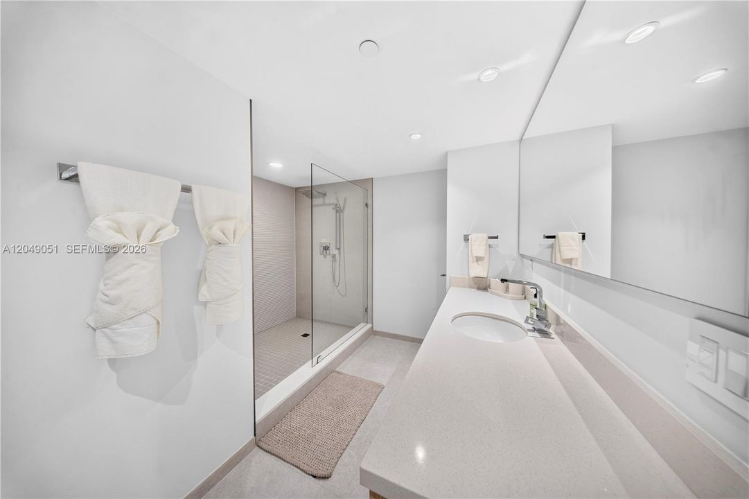 В аренду: $2,600 (3 спален, 2 ванн, 1376 Квадратных фут)
