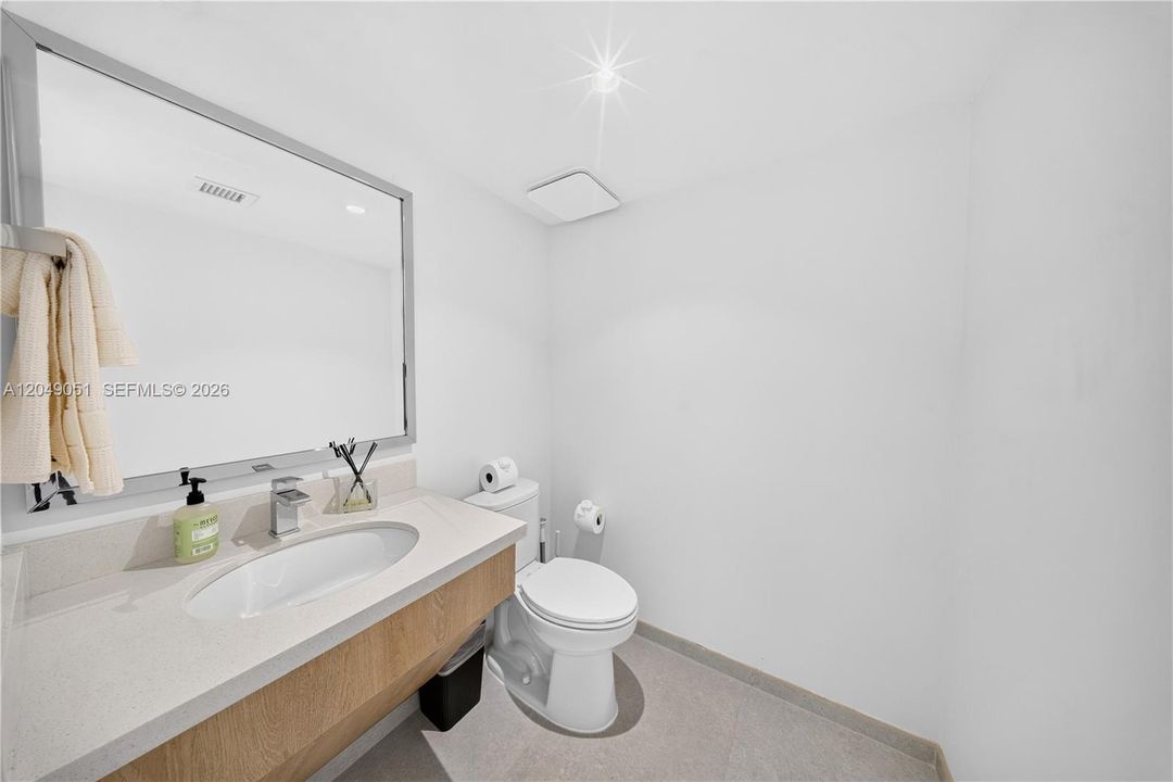 В аренду: $2,600 (3 спален, 2 ванн, 1376 Квадратных фут)
