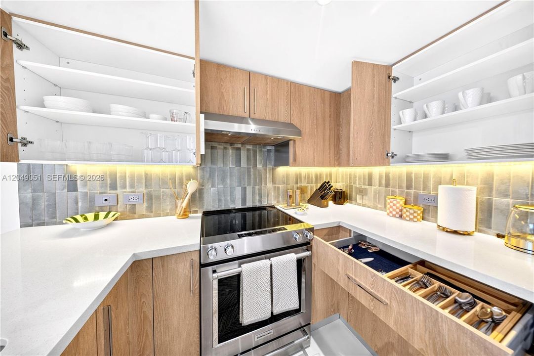 В аренду: $2,600 (3 спален, 2 ванн, 1376 Квадратных фут)