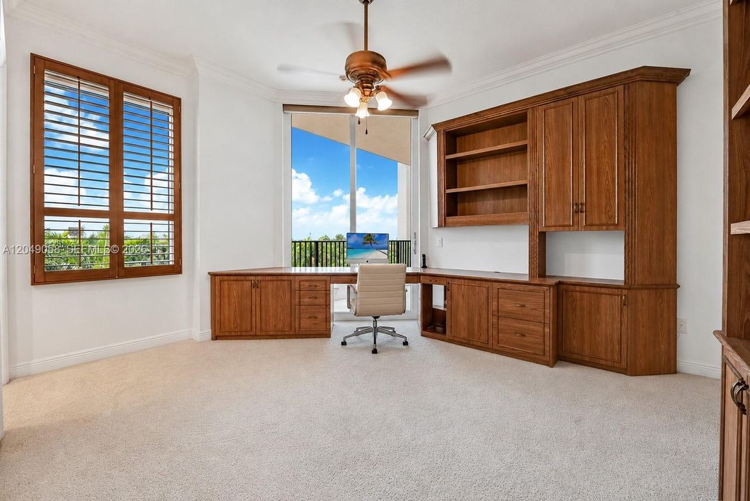 En Venta: $2,299,000 (3 camas, 3 baños, 2972 Pies cuadrados)
