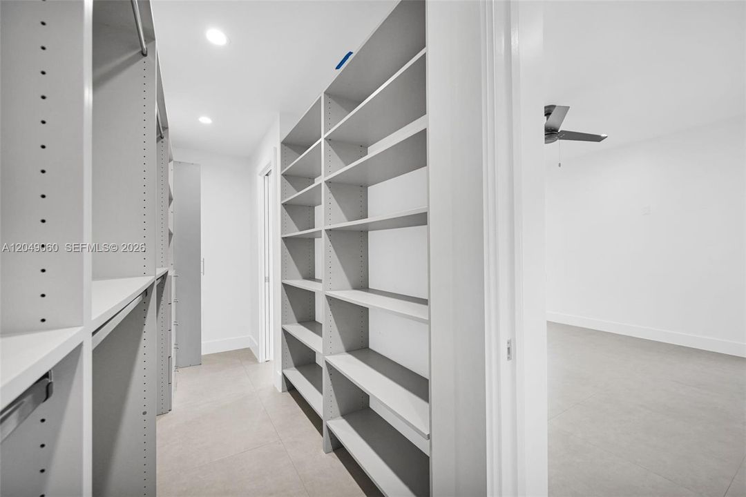 En Renta: $5,099 (3 camas, 2 baños, 1882 Pies cuadrados)