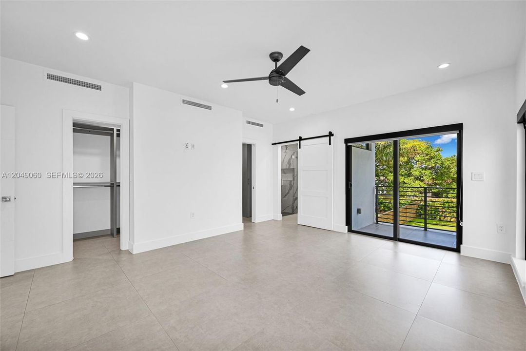 En Renta: $5,099 (3 camas, 2 baños, 1882 Pies cuadrados)