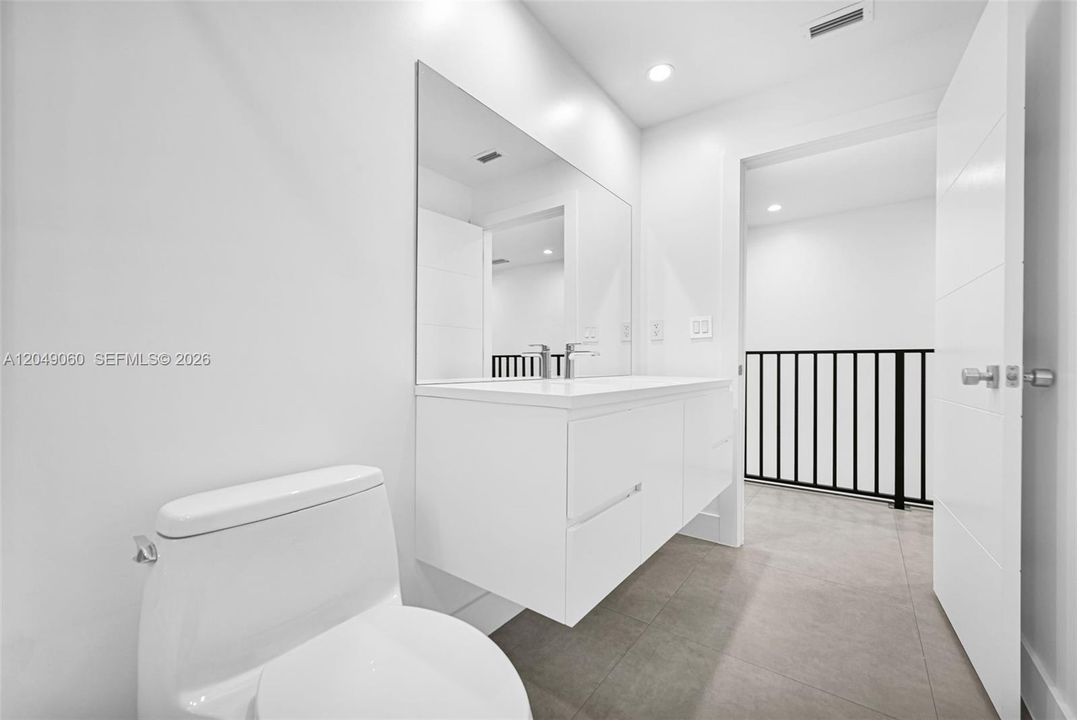 En Renta: $5,099 (3 camas, 2 baños, 1882 Pies cuadrados)