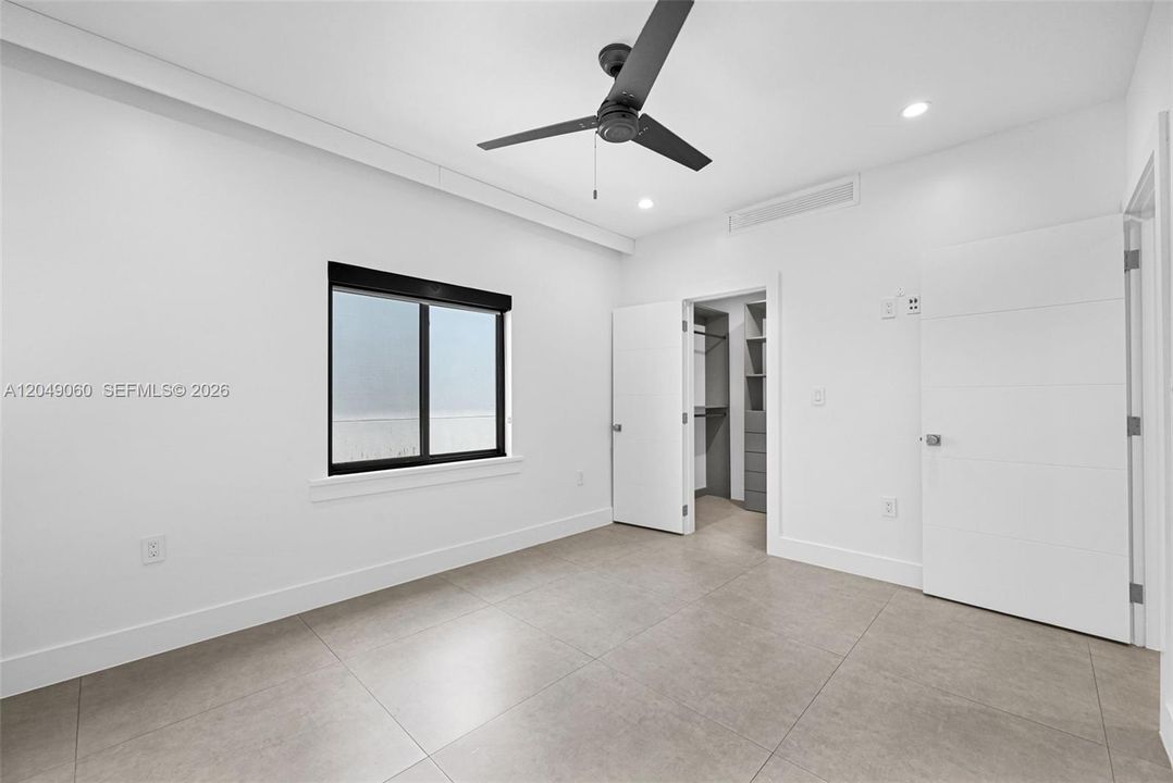 En Renta: $5,099 (3 camas, 2 baños, 1882 Pies cuadrados)