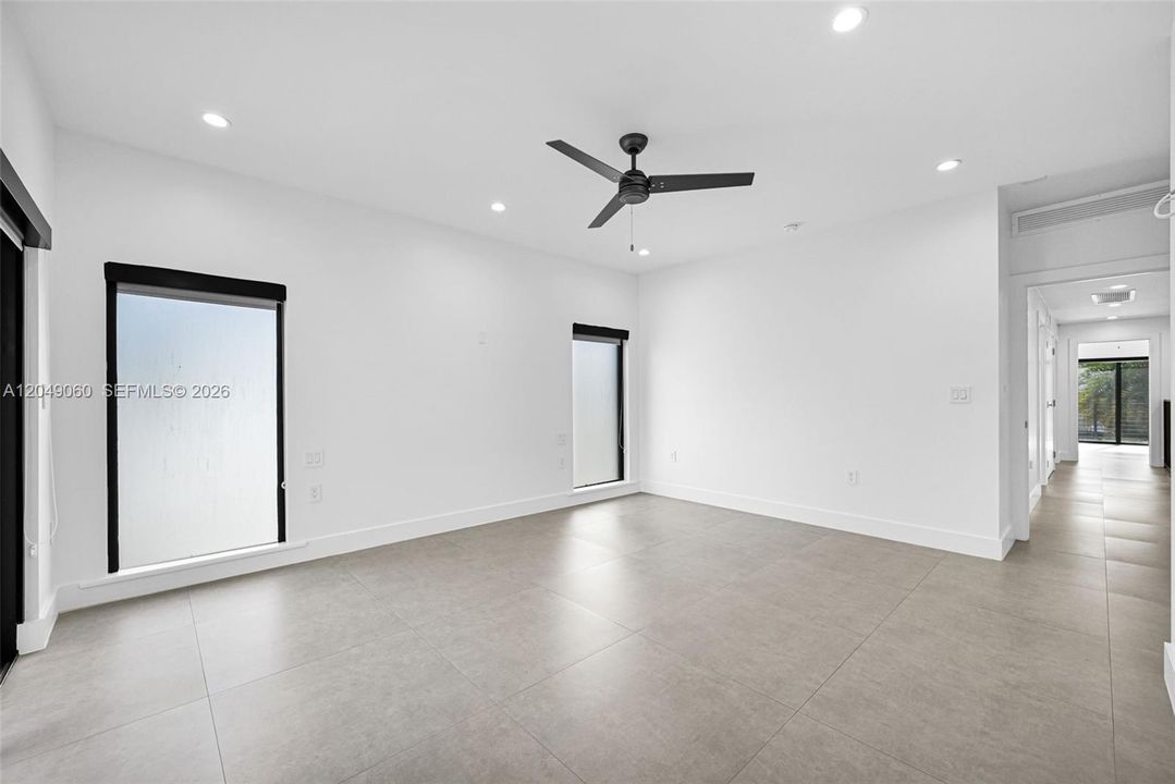 En Renta: $5,099 (3 camas, 2 baños, 1882 Pies cuadrados)