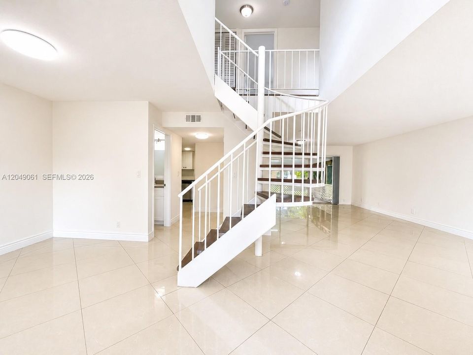 For Rent: $2,800 (3 beds, 2 baths, 1485 Square Feet)