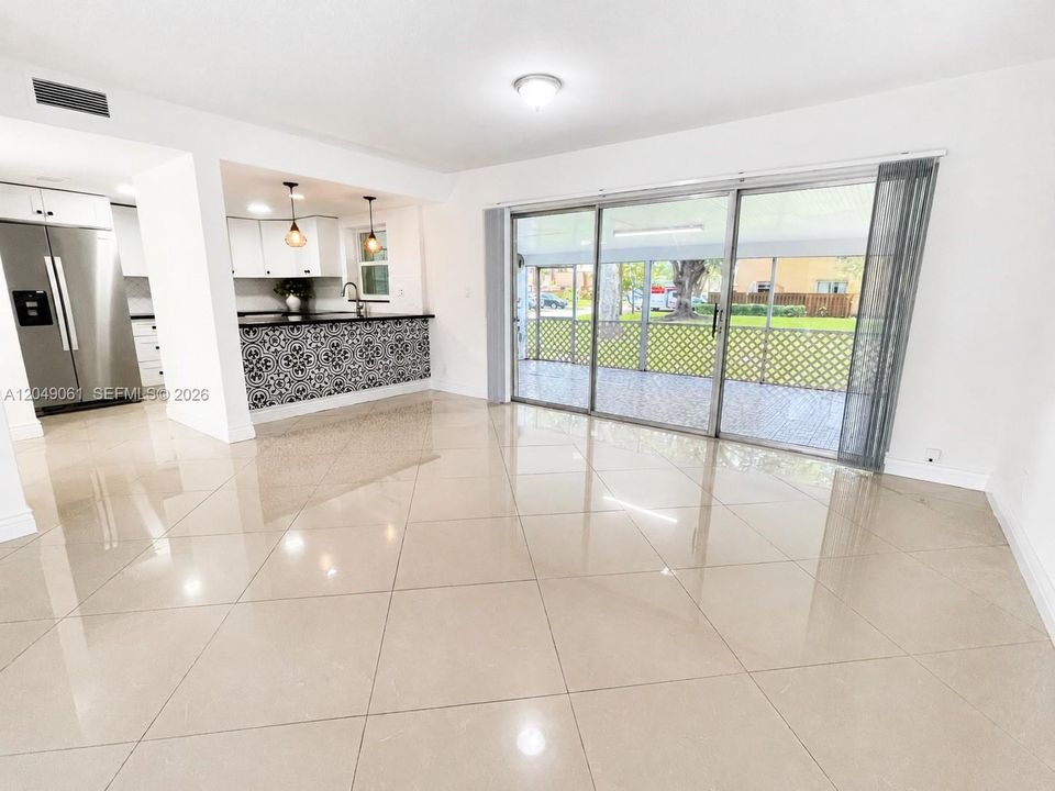 For Rent: $2,800 (3 beds, 2 baths, 1485 Square Feet)