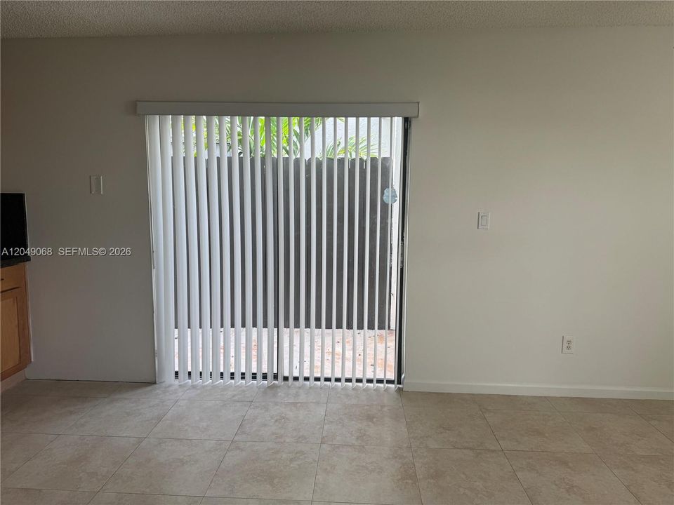 For Rent: $2,900 (3 beds, 2 baths, 1472 Square Feet)