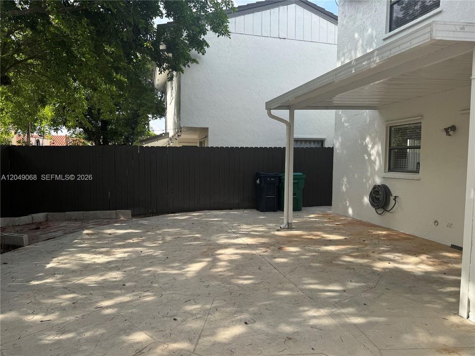 For Rent: $2,900 (3 beds, 2 baths, 1472 Square Feet)