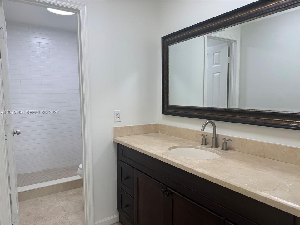 For Rent: $2,900 (3 beds, 2 baths, 1472 Square Feet)