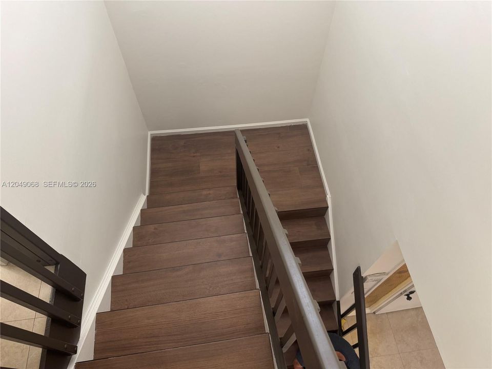 For Rent: $2,900 (3 beds, 2 baths, 1472 Square Feet)