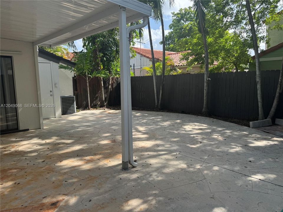 For Rent: $2,900 (3 beds, 2 baths, 1472 Square Feet)