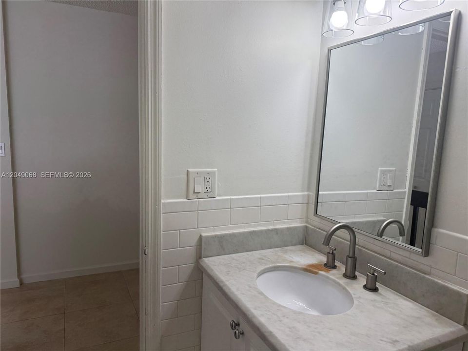 For Rent: $2,900 (3 beds, 2 baths, 1472 Square Feet)
