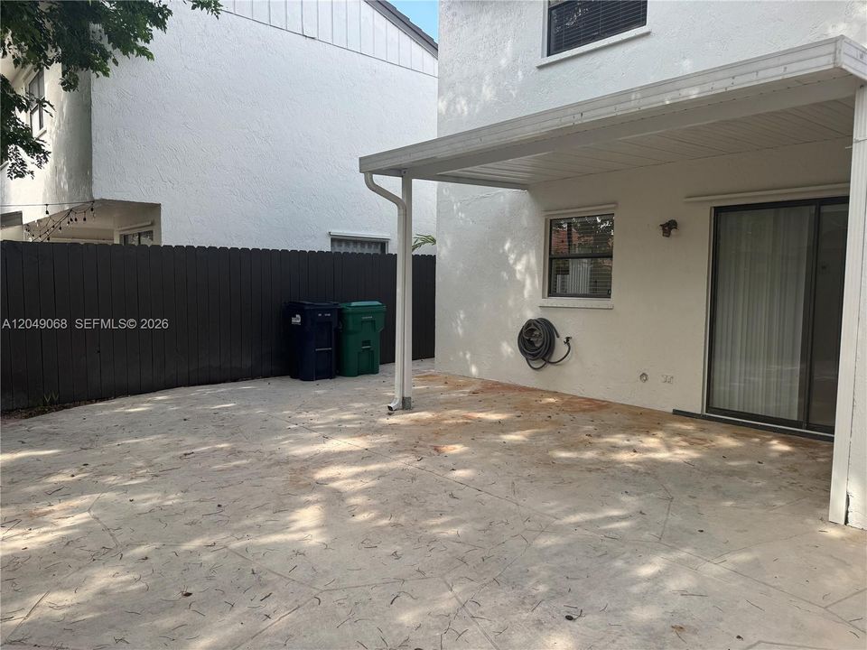For Rent: $2,900 (3 beds, 2 baths, 1472 Square Feet)