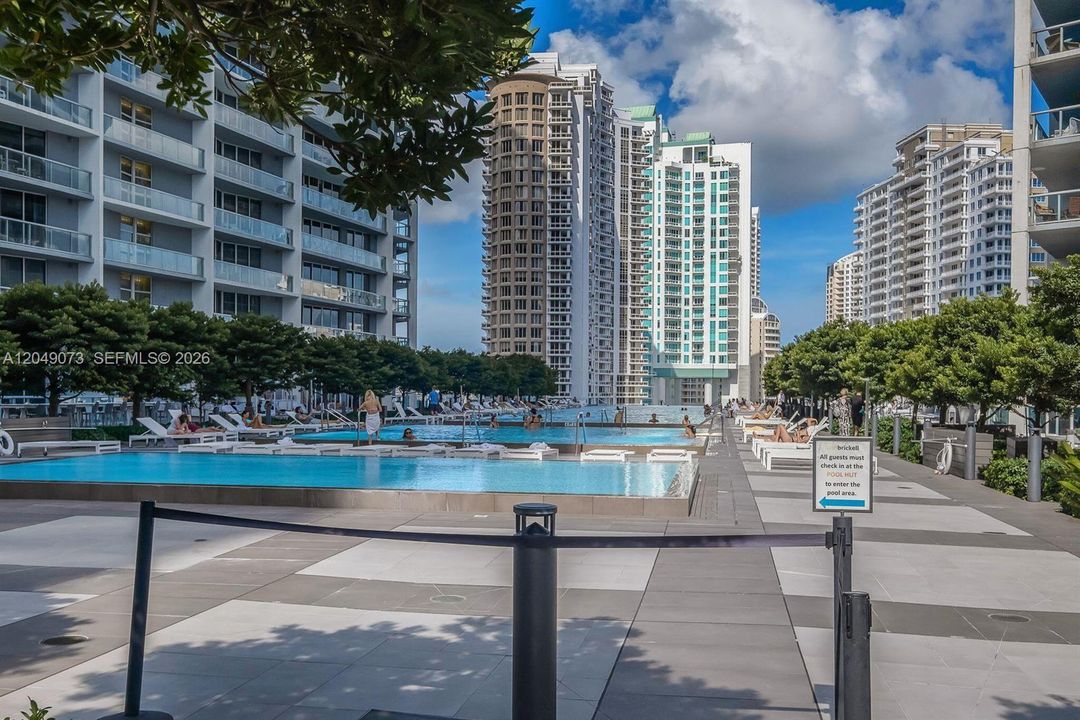 For Sale: $1,150,000 (2 beds, 2 baths, 1459 Square Feet)