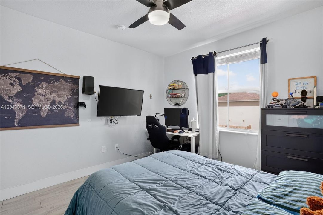For Rent: $3,300 (3 beds, 2 baths, 1657 Square Feet)