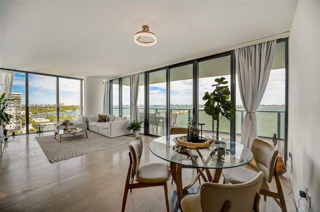 For Sale: $1,890,000 (3 beds, 3 baths, 1634 Square Feet)