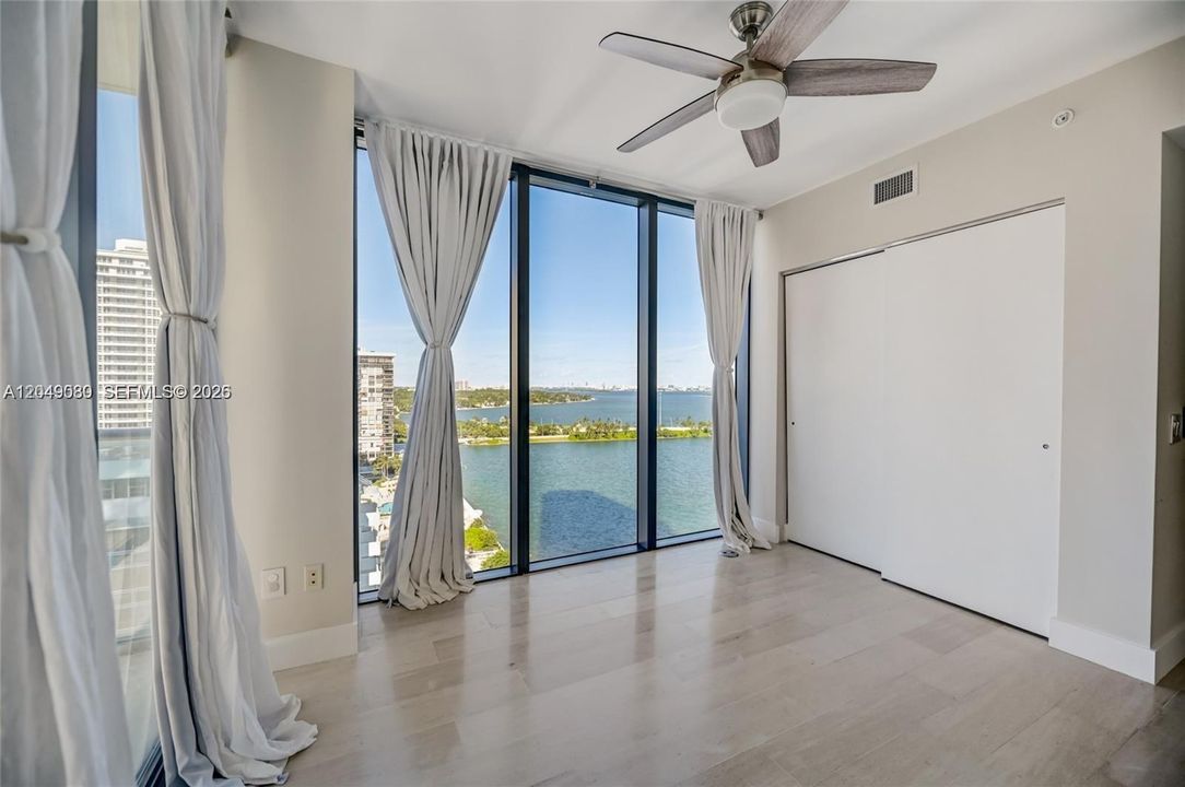 For Sale: $1,890,000 (3 beds, 3 baths, 1634 Square Feet)