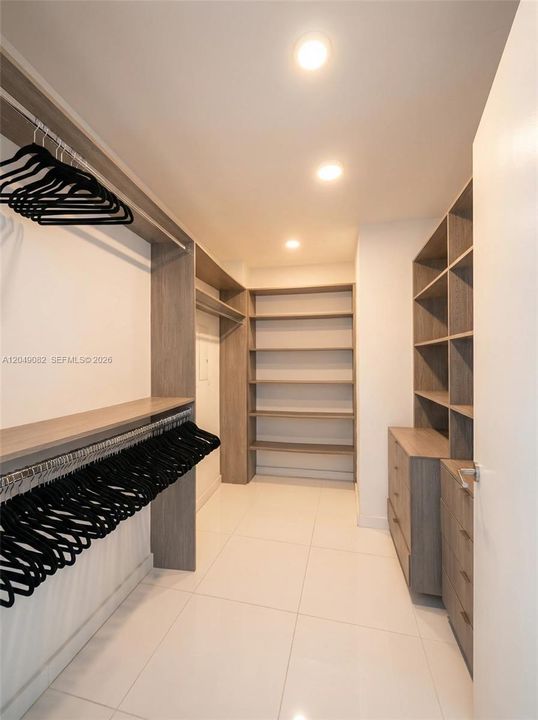 En Renta: $10,000 (3 camas, 4 baños, 2204 Pies cuadrados)