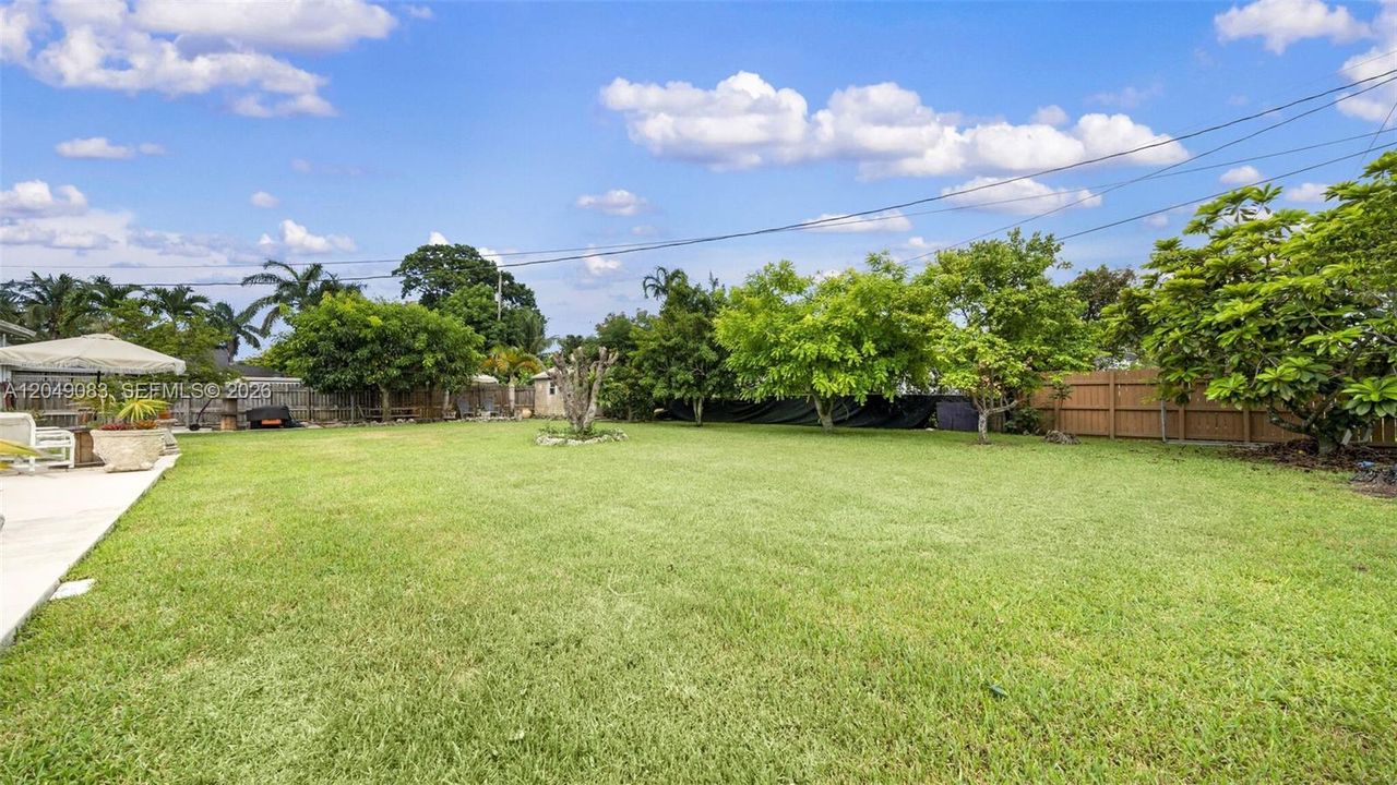 For Sale: $540,000 (3 beds, 2 baths, 1346 Square Feet)