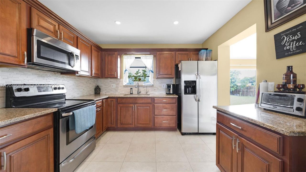 For Sale: $540,000 (3 beds, 2 baths, 1346 Square Feet)