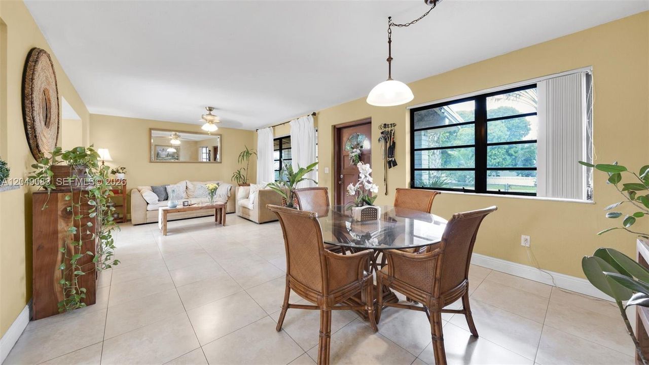 For Sale: $540,000 (3 beds, 2 baths, 1346 Square Feet)