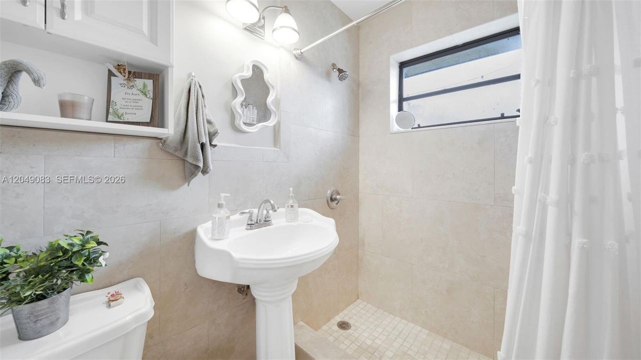 For Sale: $540,000 (3 beds, 2 baths, 1346 Square Feet)