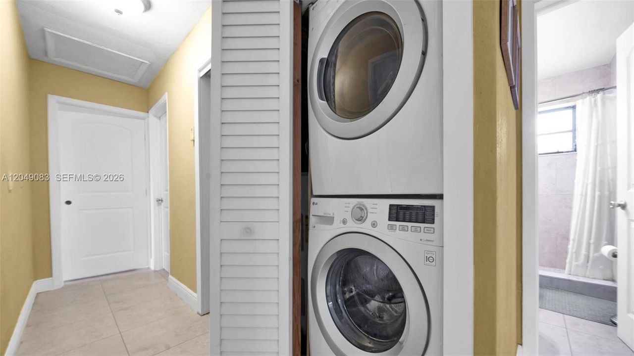 For Sale: $540,000 (3 beds, 2 baths, 1346 Square Feet)