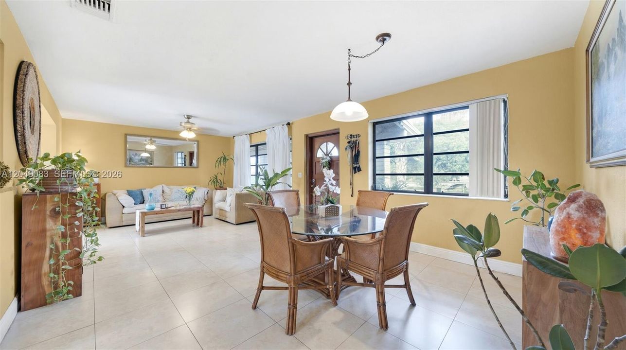 For Sale: $540,000 (3 beds, 2 baths, 1346 Square Feet)