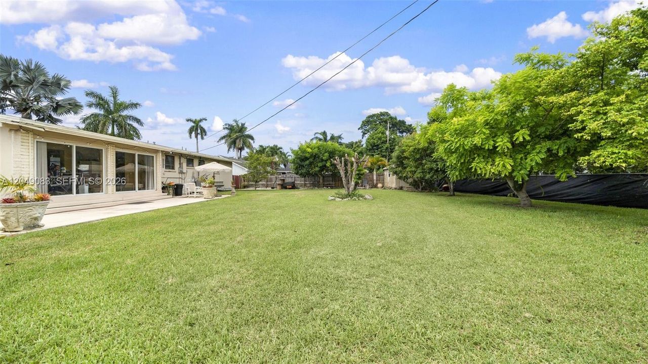 For Sale: $540,000 (3 beds, 2 baths, 1346 Square Feet)