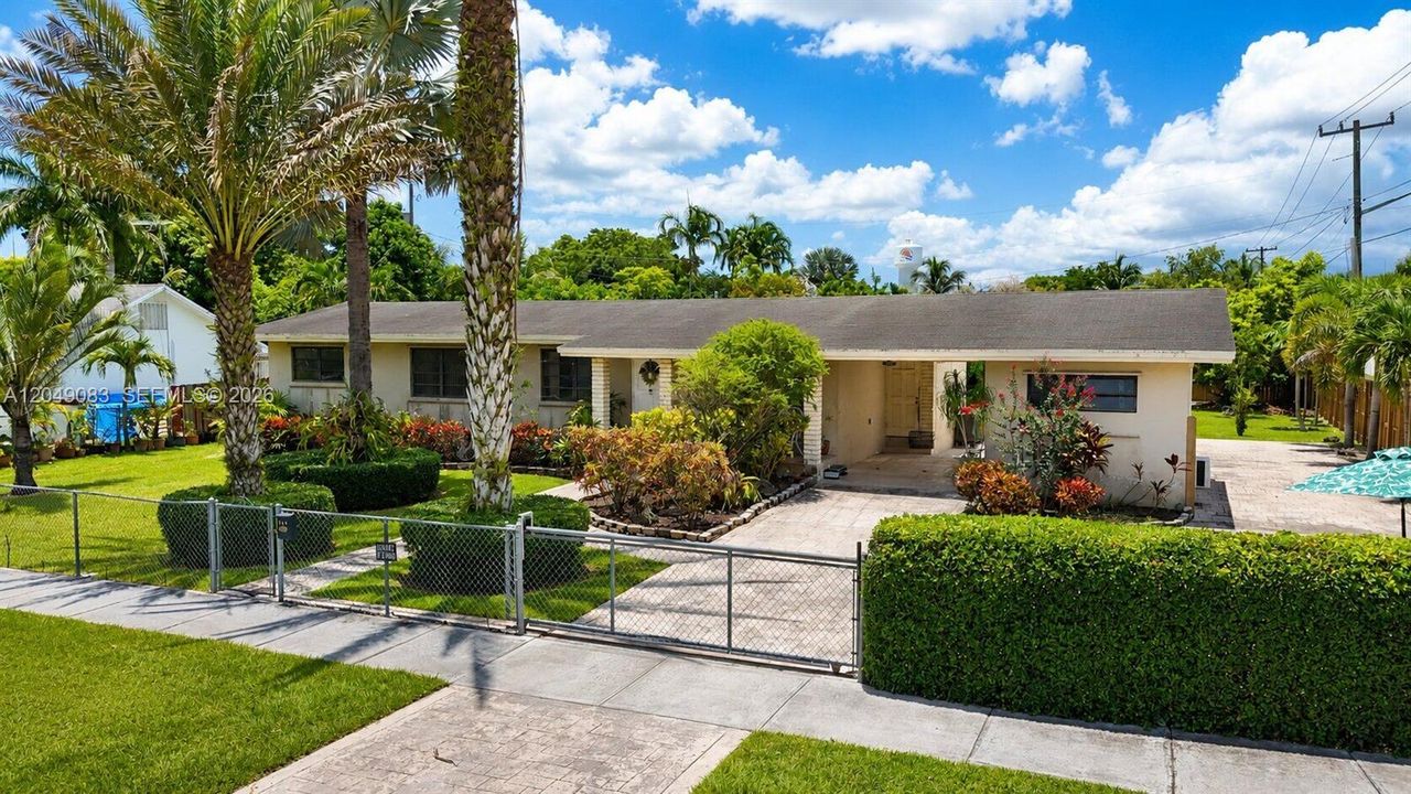 For Sale: $540,000 (3 beds, 2 baths, 1346 Square Feet)