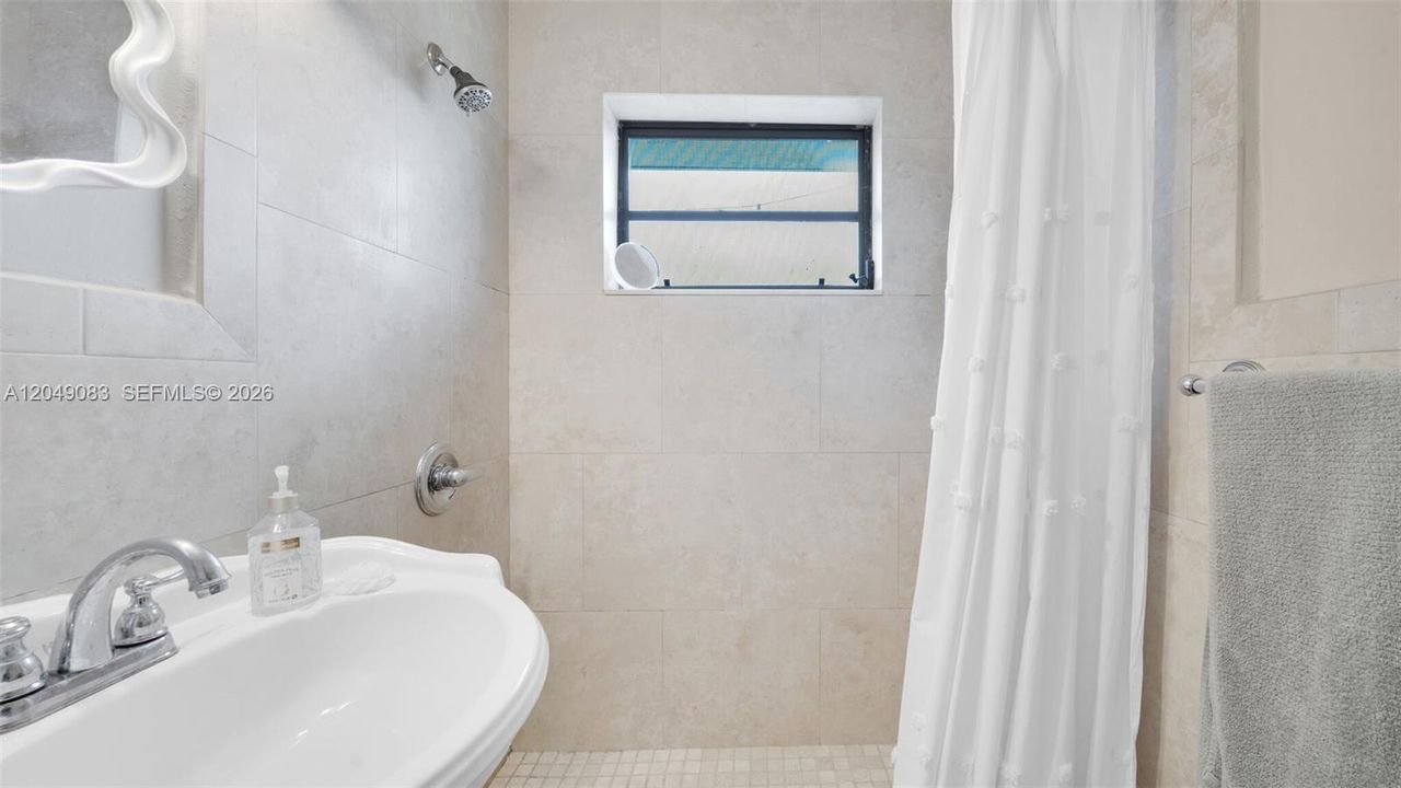 For Sale: $540,000 (3 beds, 2 baths, 1346 Square Feet)