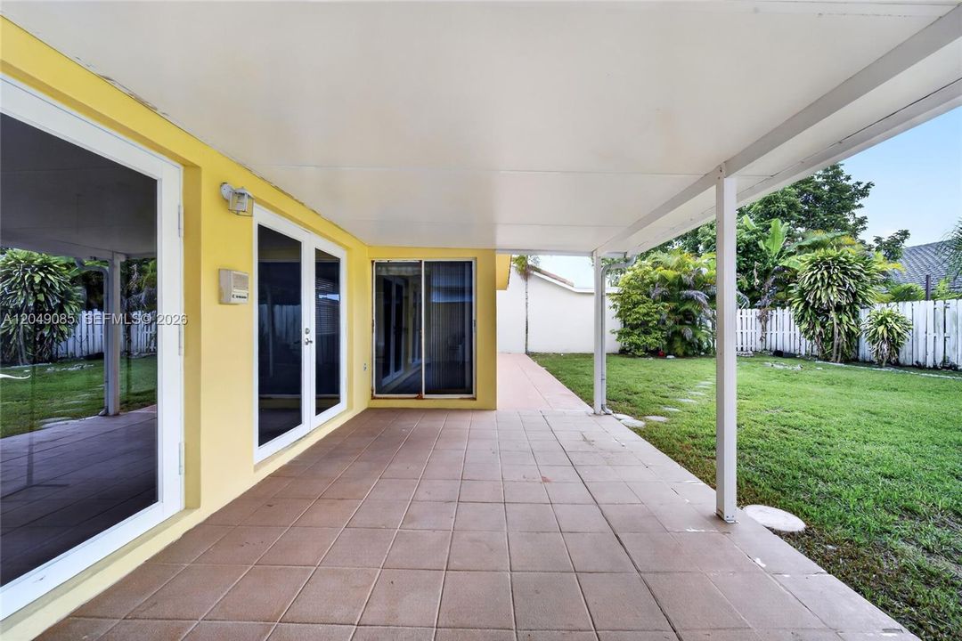 For Sale: $635,000 (3 beds, 2 baths, 1682 Square Feet)