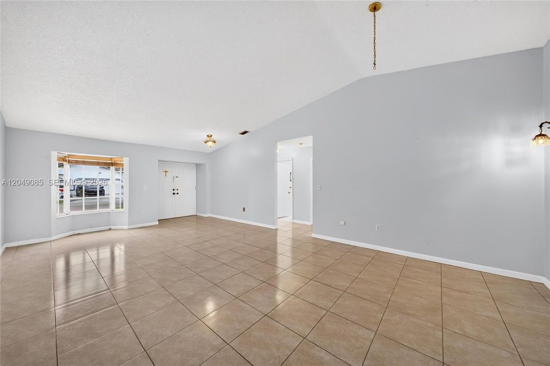 For Sale: $635,000 (3 beds, 2 baths, 1682 Square Feet)