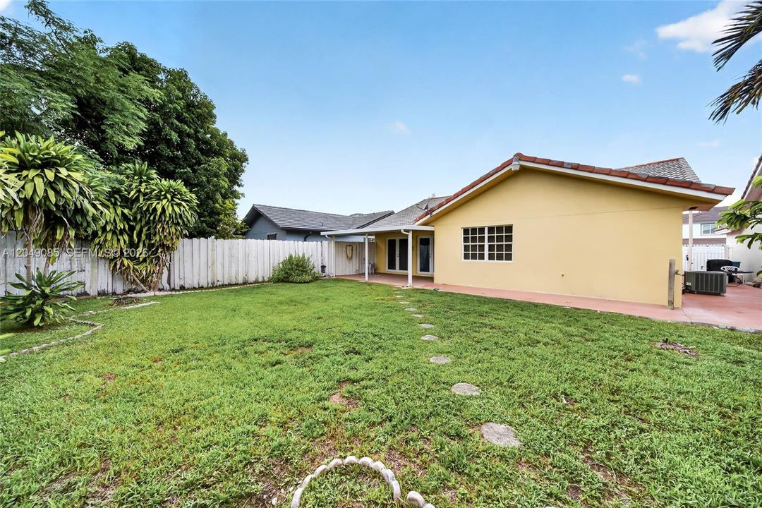 For Sale: $635,000 (3 beds, 2 baths, 1682 Square Feet)