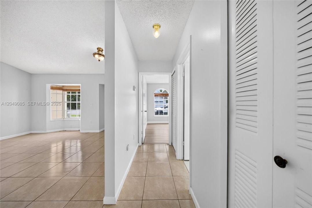 For Sale: $635,000 (3 beds, 2 baths, 1682 Square Feet)