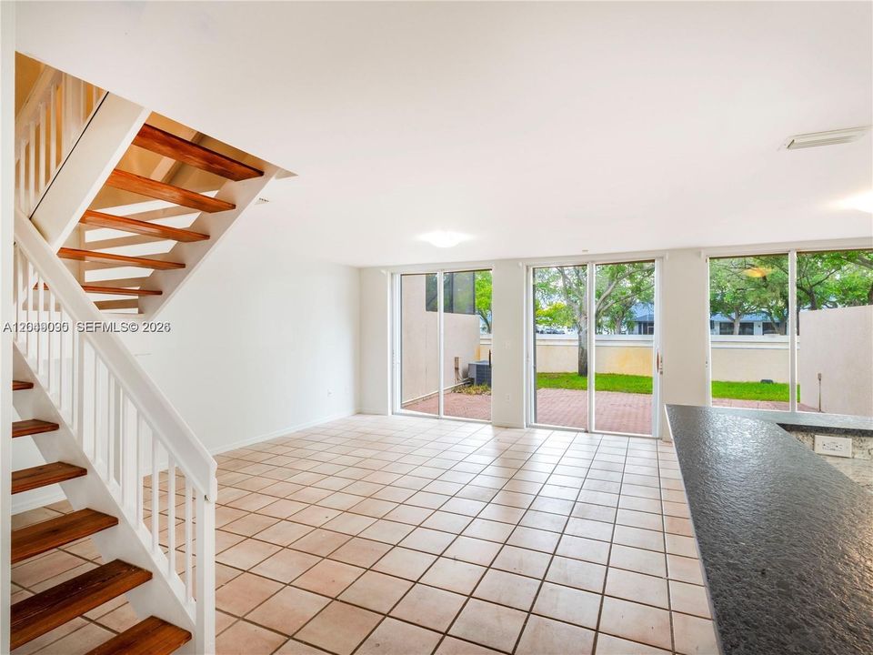 For Rent: $3,900 (3 beds, 2 baths, 1898 Square Feet)