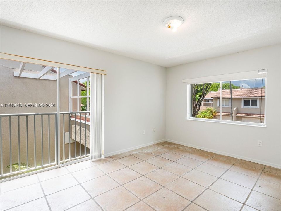 For Rent: $3,900 (3 beds, 2 baths, 1898 Square Feet)