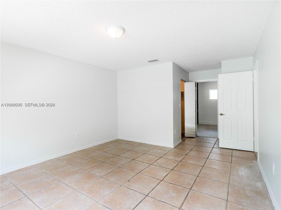 For Rent: $3,900 (3 beds, 2 baths, 1898 Square Feet)