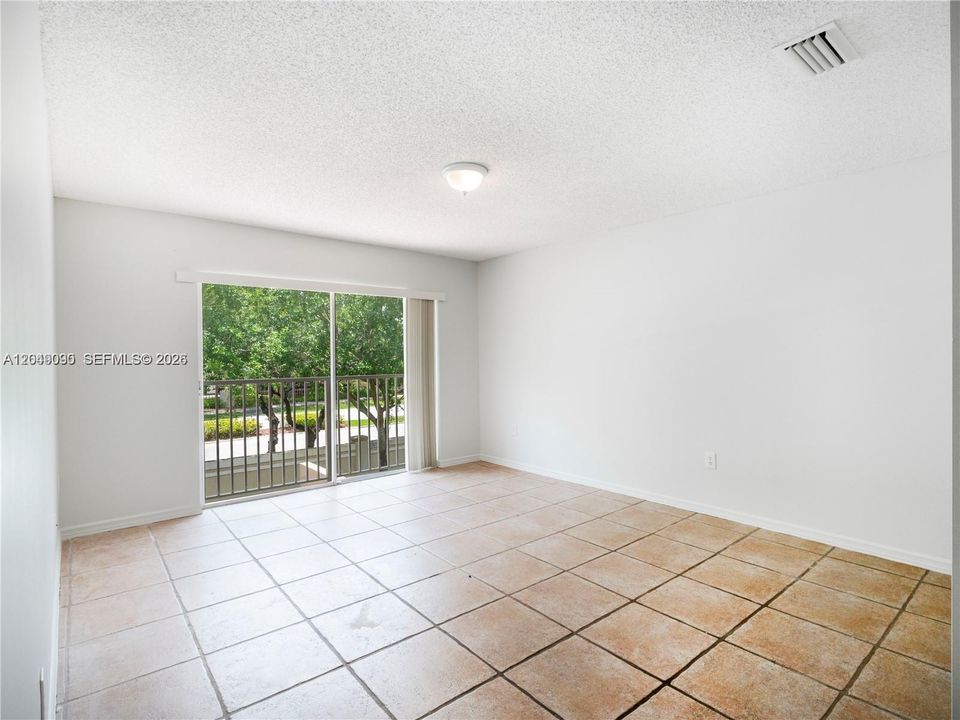 For Rent: $3,900 (3 beds, 2 baths, 1898 Square Feet)