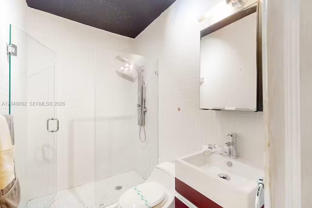 В аренду: $4,150 (3 спален, 3 ванн, 1106 Квадратных фут)
