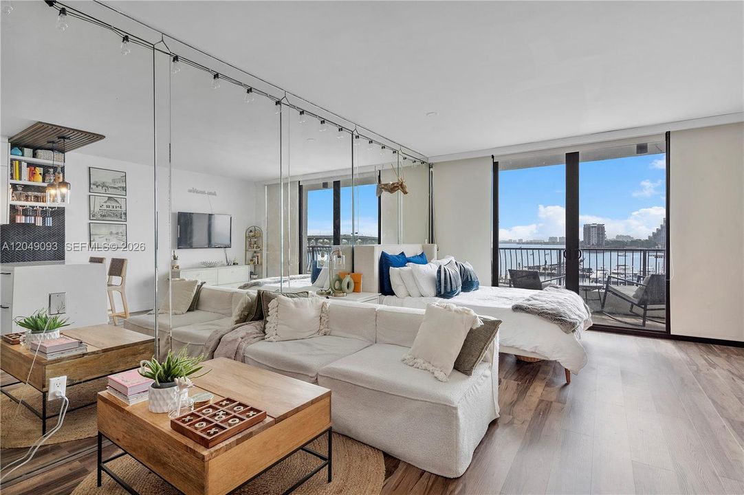For Sale: $260,000 (0 beds, 1 baths, 400 Square Feet)