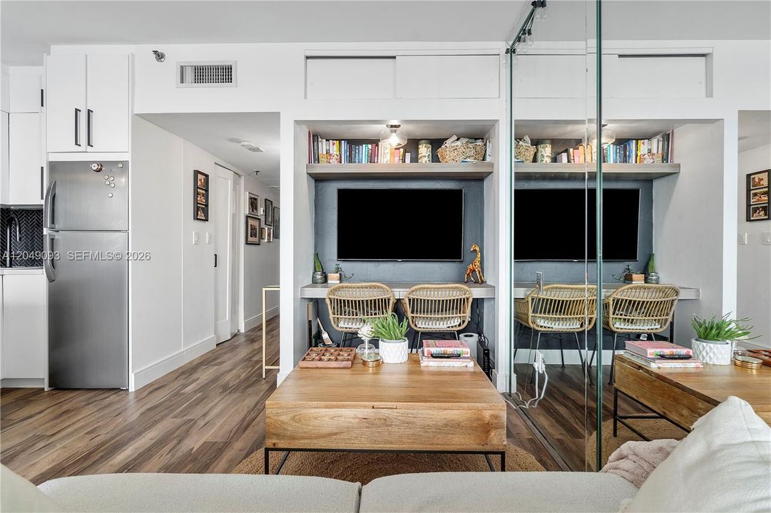 For Sale: $260,000 (0 beds, 1 baths, 400 Square Feet)