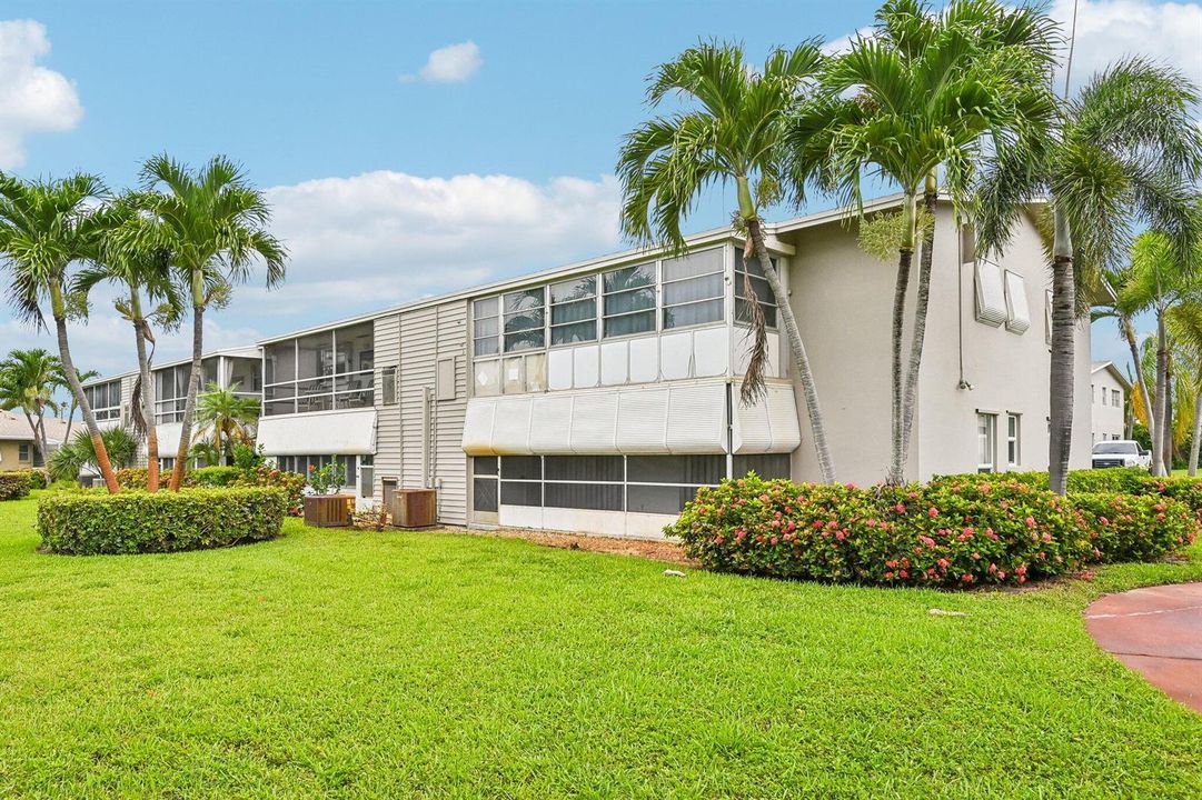 25-web-or-mls-NE 17th Ave 202-S1707-025