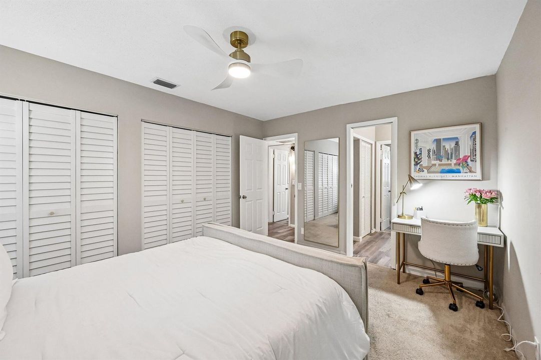 17-web-or-mls-NE 17th Ave 202-S1707-017